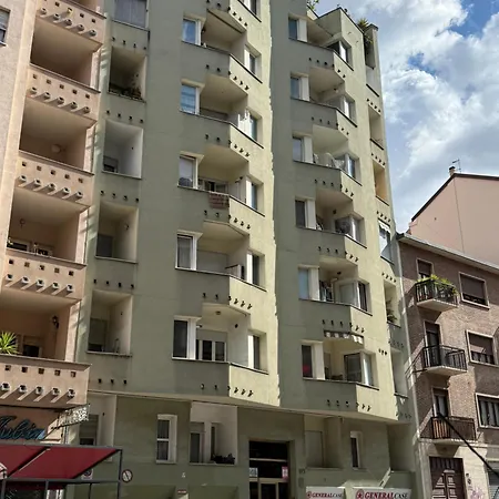 Robert Deluxe Torino